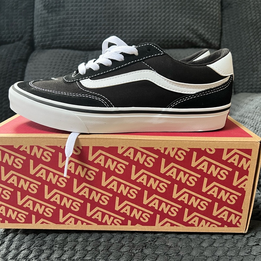 Women’s Vans Brooklyn LS Sneakers - Picture 5 of 7